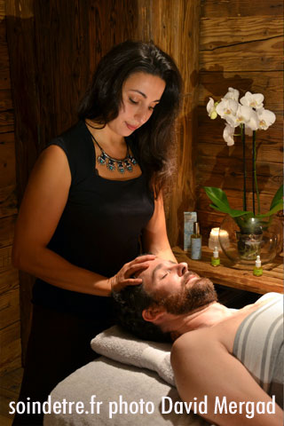 Chérifa Dupont masseuse la Clusaz Massage détente du visage dans votre hôtel ou à domicile